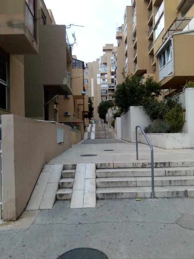 A Small Apartment For A Great Vacation "Ludi" Split Extérieur photo